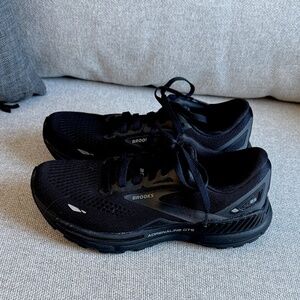 Brooks Adrenaline GTS23  Womens Black Size 6 - No box - See Comments-  FREE SHIP